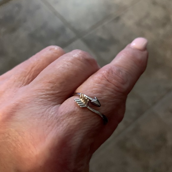 Adjustable sterling silver arrow ring - Picture 5 of 5